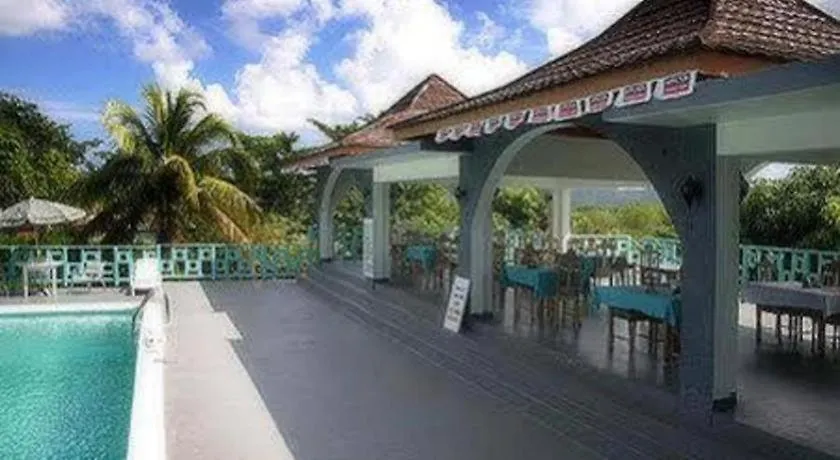 ***  Gold Nugget Hotel Negril Jamaica